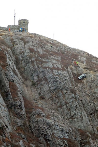 signal-hill-car.jpg