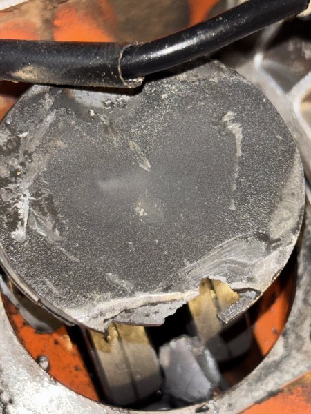 broke piston top.JPG