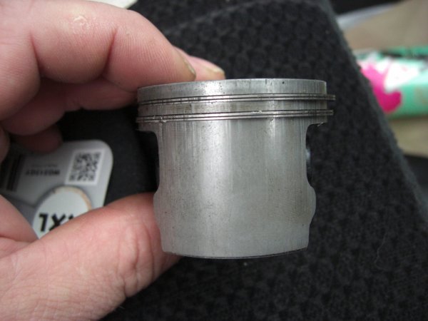044 cylinder scratches 033.JPG
