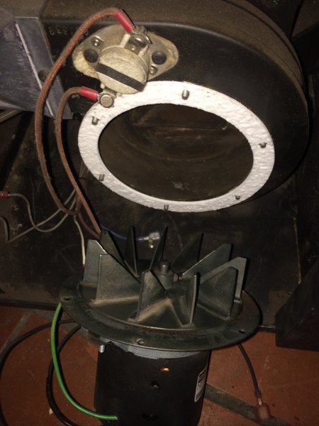 9-InstallWhiteLythermGasket.JPG
