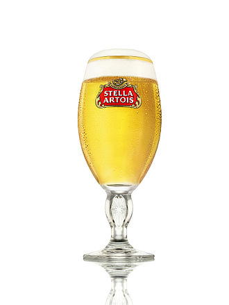 Stella_Artois_chalice_filled.jpg