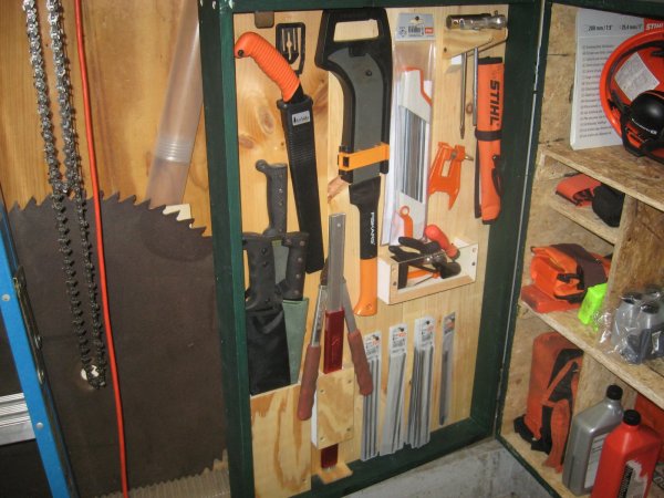 garden stacks cabinet saws 004.JPG