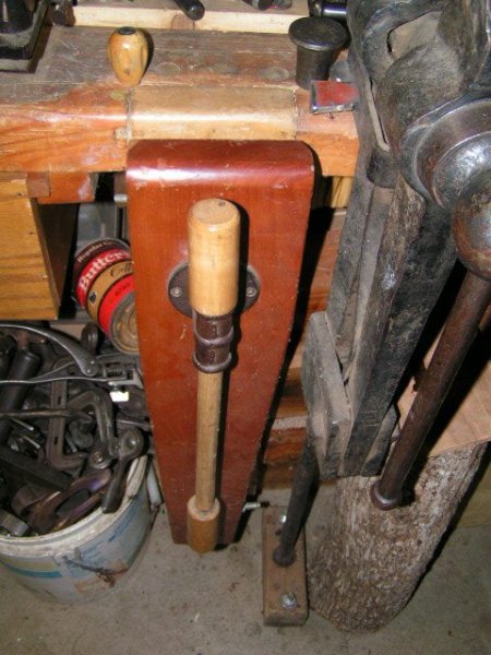 ancient leg vise cherry hard maple faces.jpg