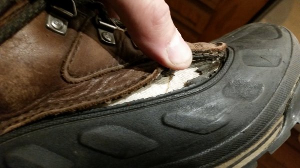 goop shoe glue