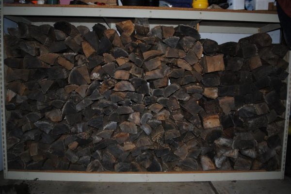 garage loaded up 005.jpg