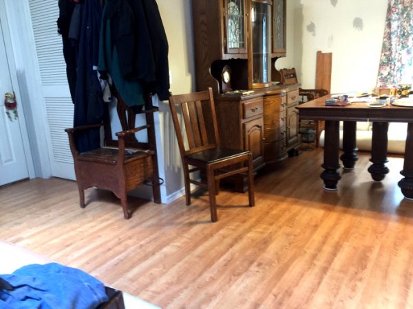 Dinning room laid.jpg