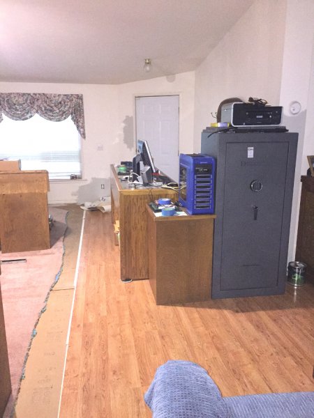 Looking North..Shoparea.jpg