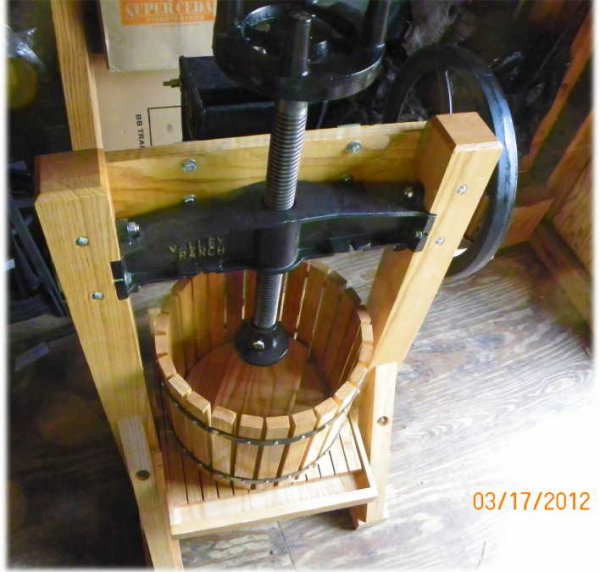 Cider press-1.JPG