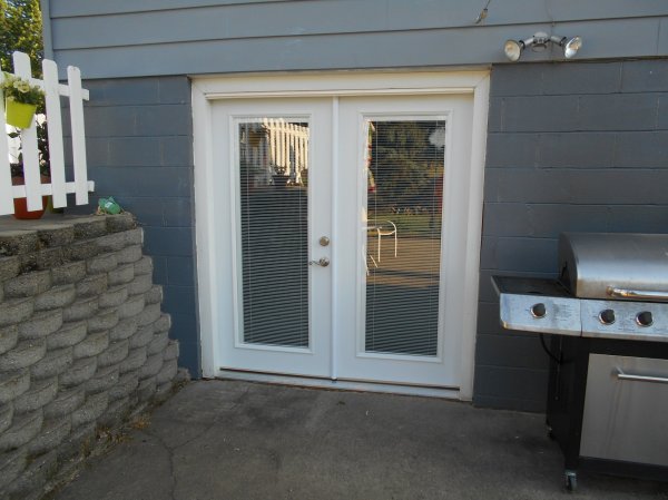 f door 002.jpg