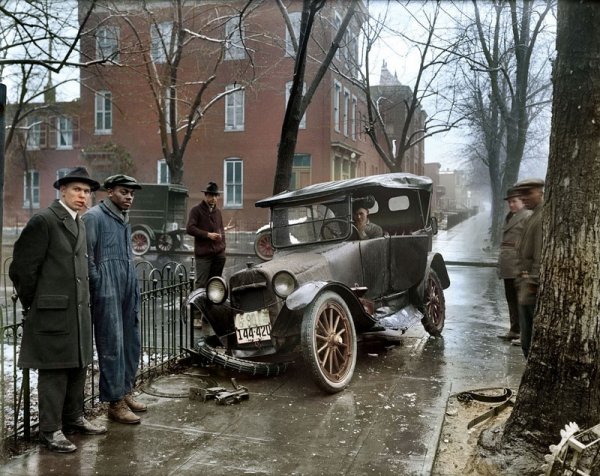 Accident in 1921.jpg