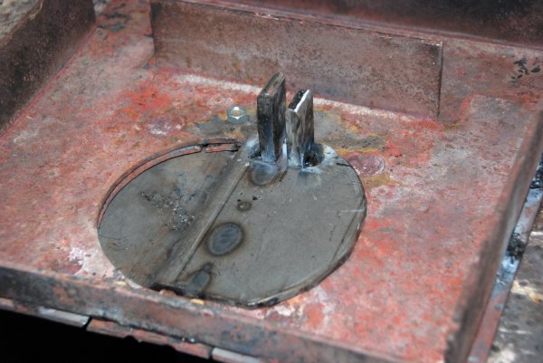 turning plates attached_resize.JPG