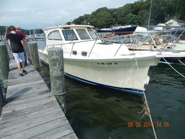 Mark and Bonnies boat..jpg